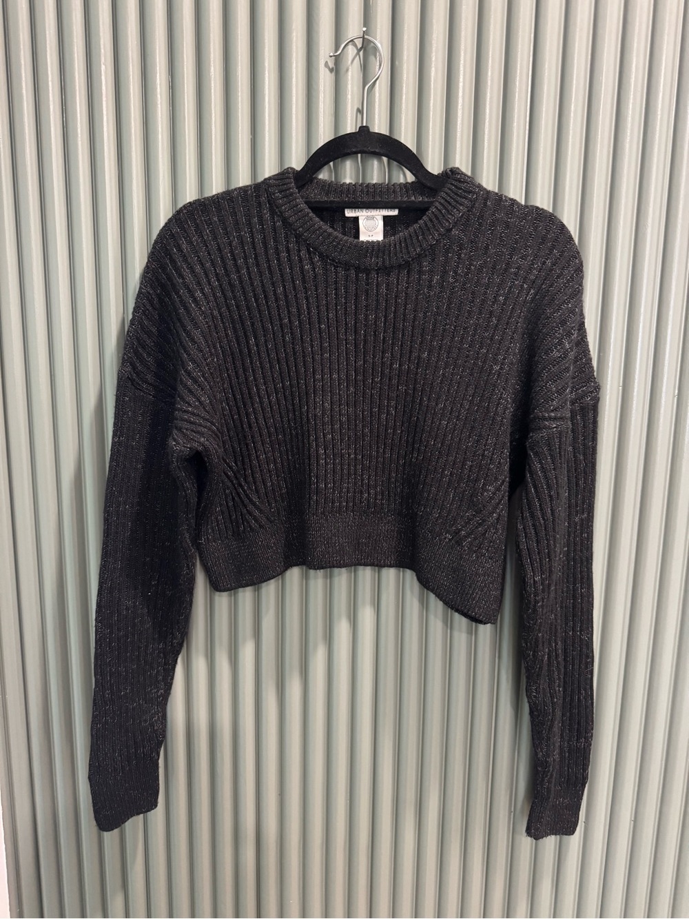 Urban Outfitters Black Ribbed Cropped Crew Sweater - Picture 2 of 4